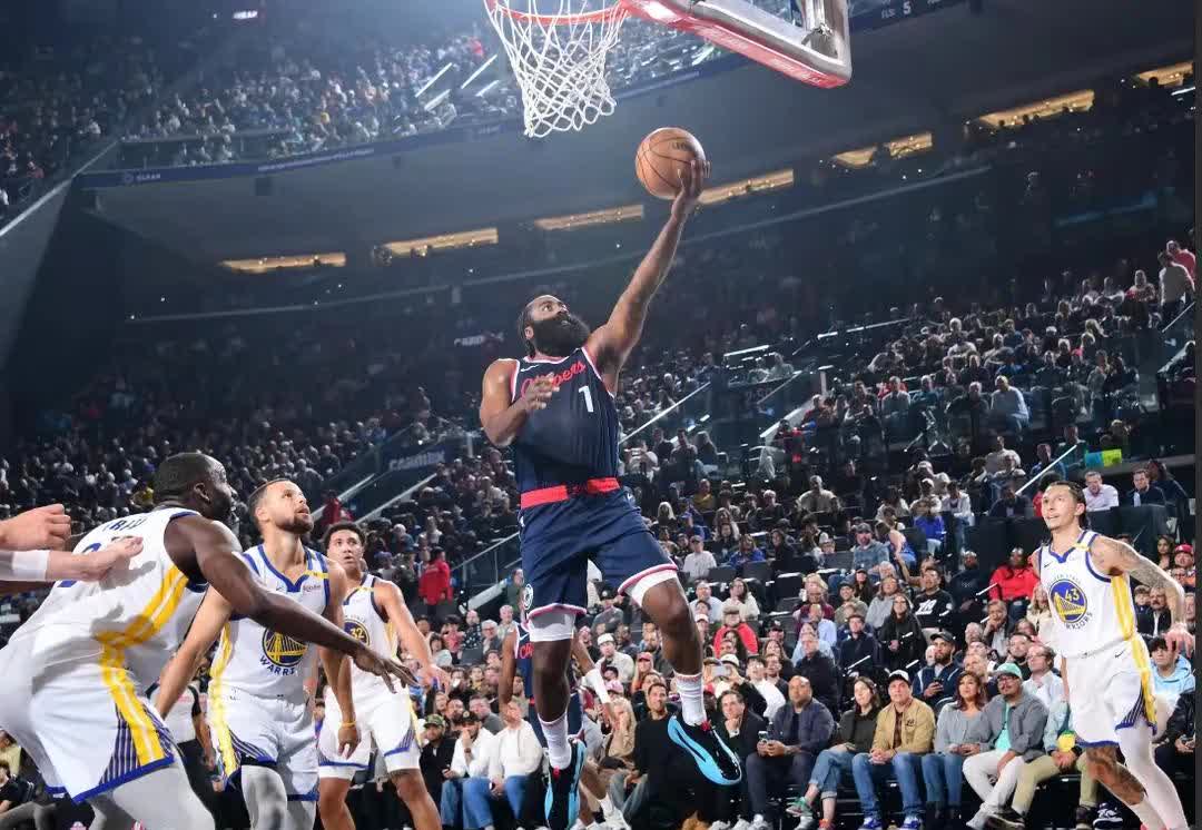 篮网队季后赛出局，主帅宣布引咎辞职，状态其他感觉提高.