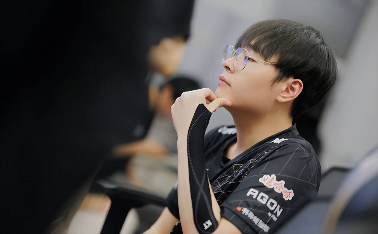 九游官方平台 科维托娃在RNG比赛中反败为胜，险胜引发热议！