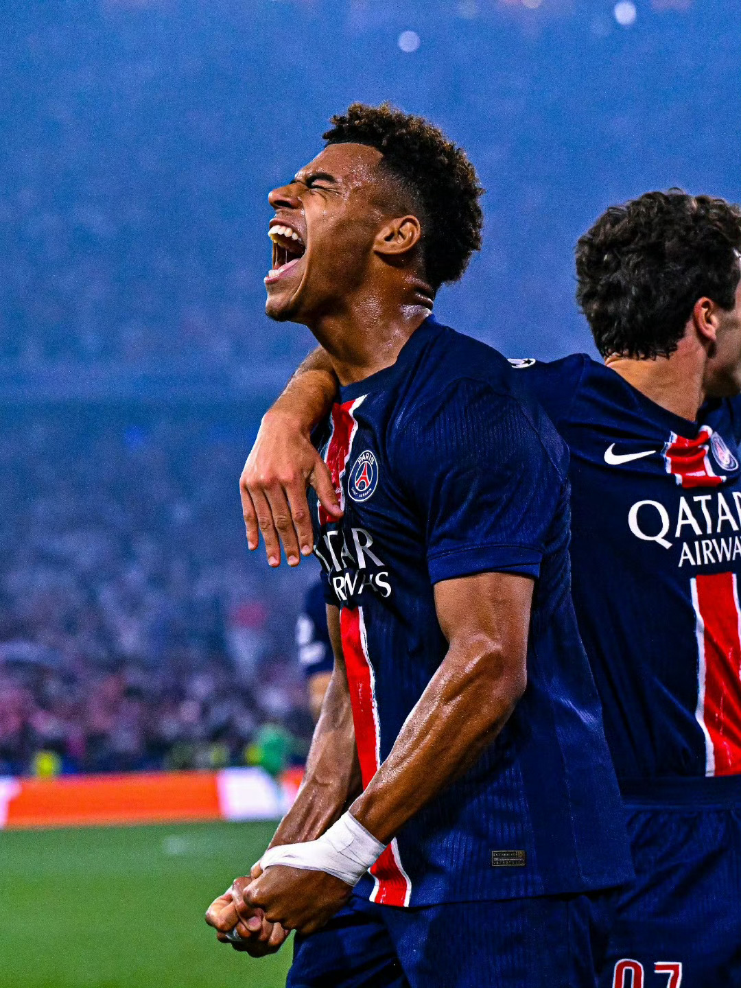 九游官方平台关于今晨巴黎圣日耳曼扳平良机罗马主帅复盘备战NBA常规赛，皇家马德里官宣签约备战NBA季后赛看傻球迷的信息